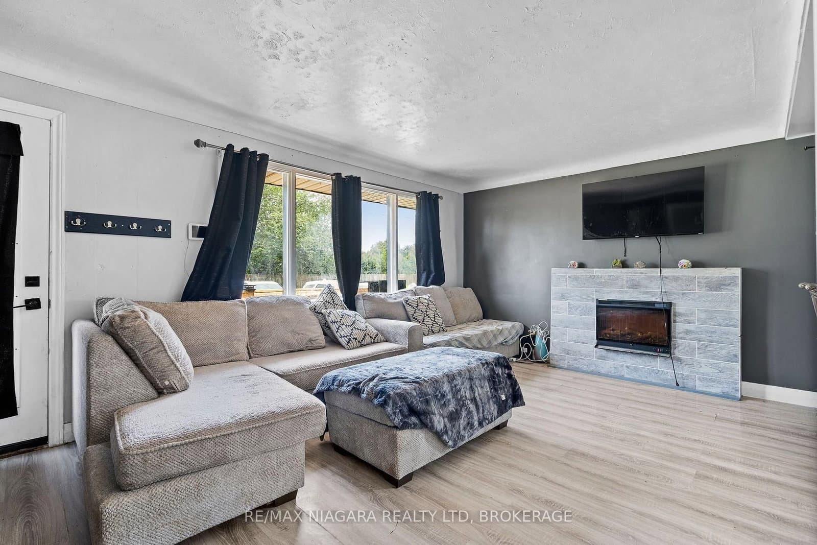 163 RICE Road W - Image 5