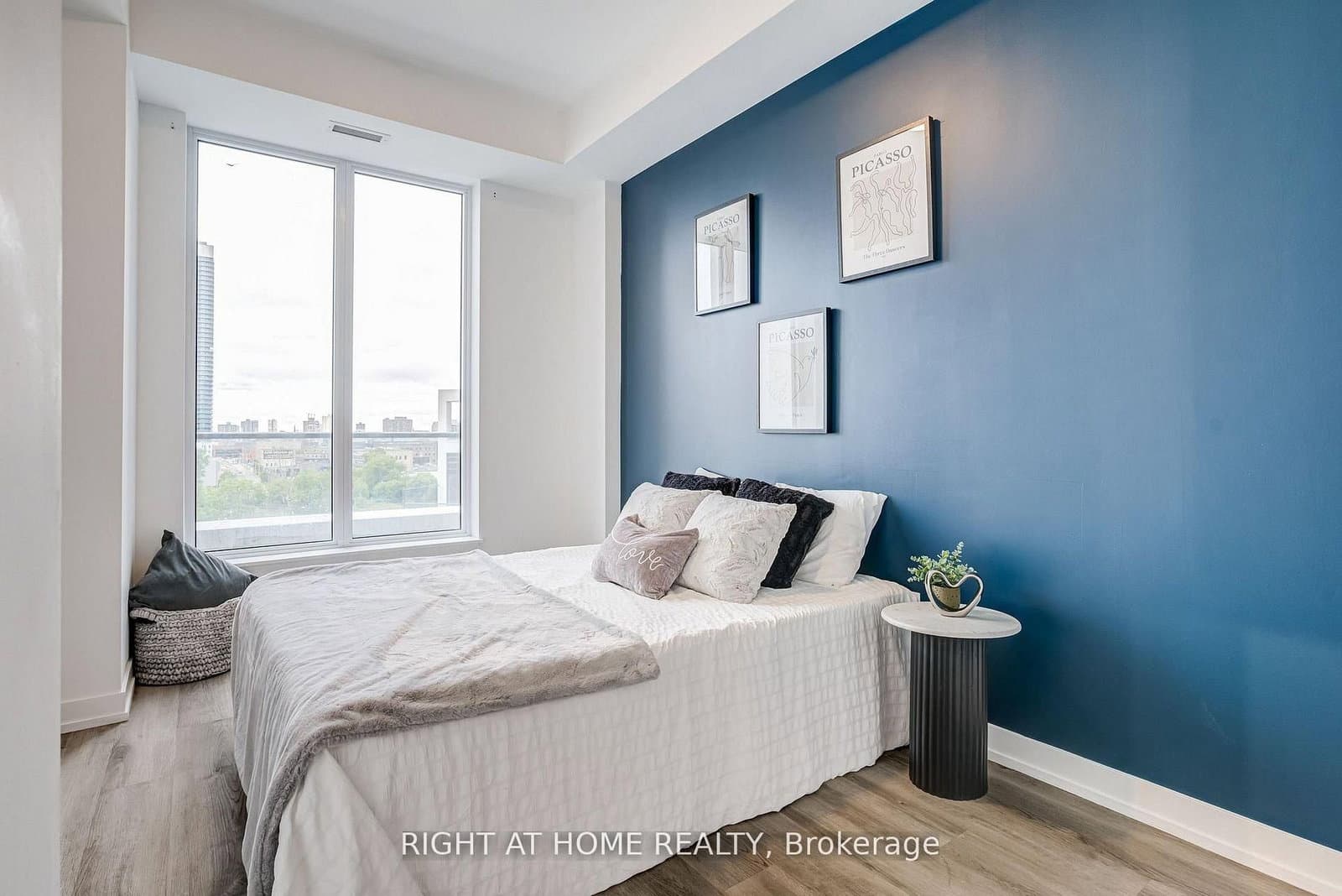 15 Wellington Street S, Unit 301 - Image 6