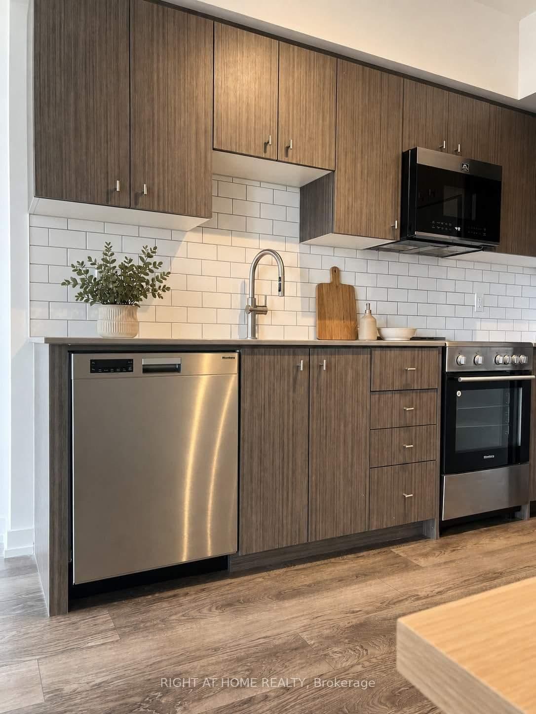 15 Wellington Street S, Unit 1804 - Image 5