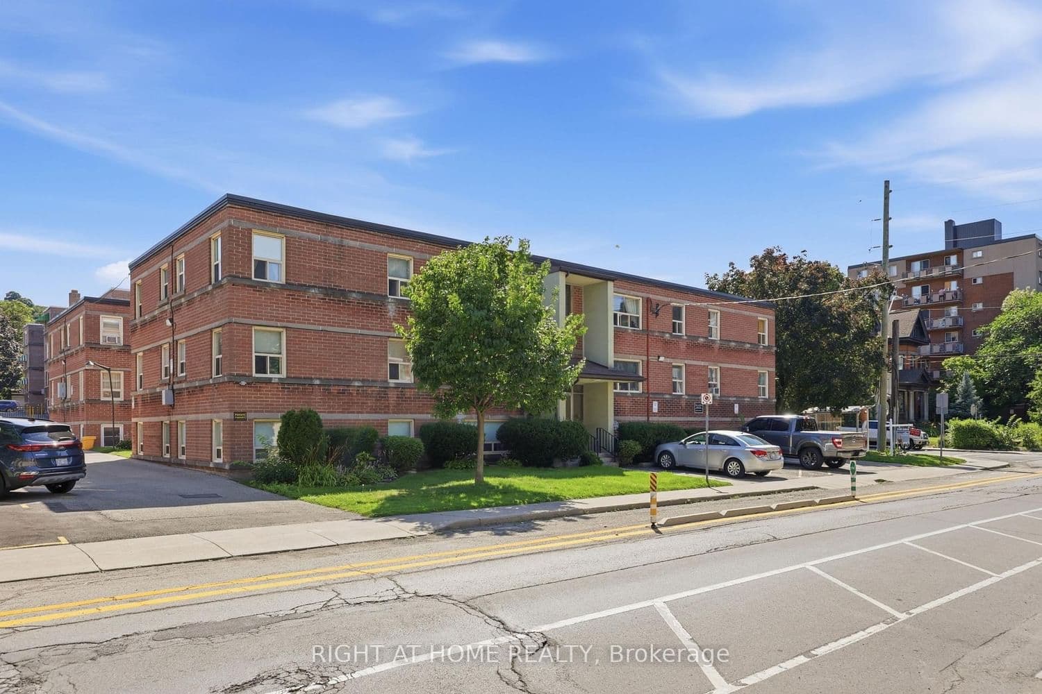 223 MacNab Street S, Unit 11 - Image 1