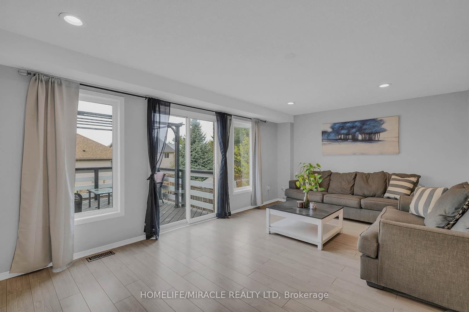 572 Simon Street - Image 5