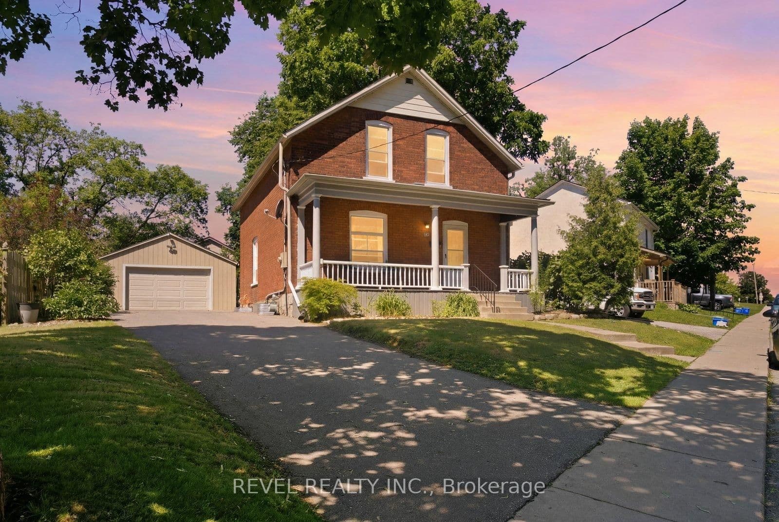 73 Grand River Street S - Image 1