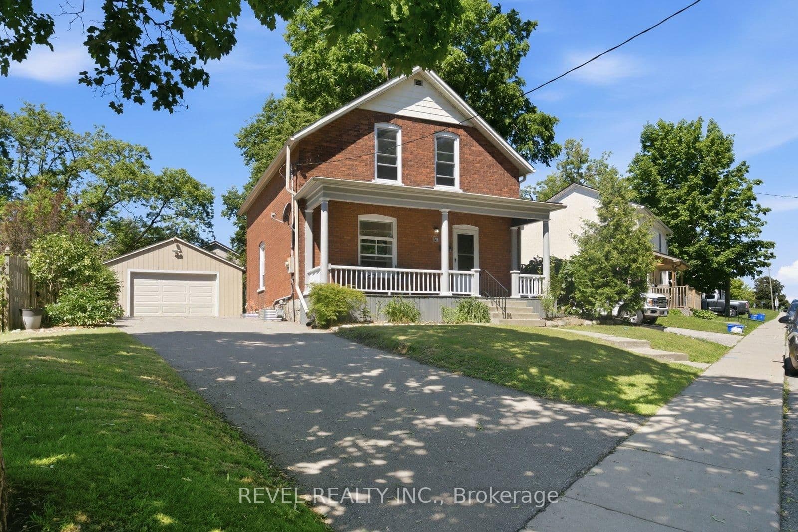 73 Grand River Street S - Image 2