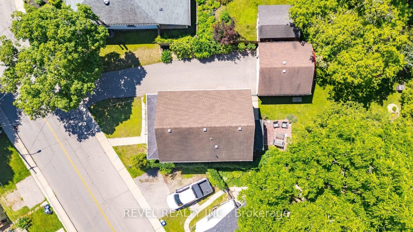 73 Grand River Street S - Image 4