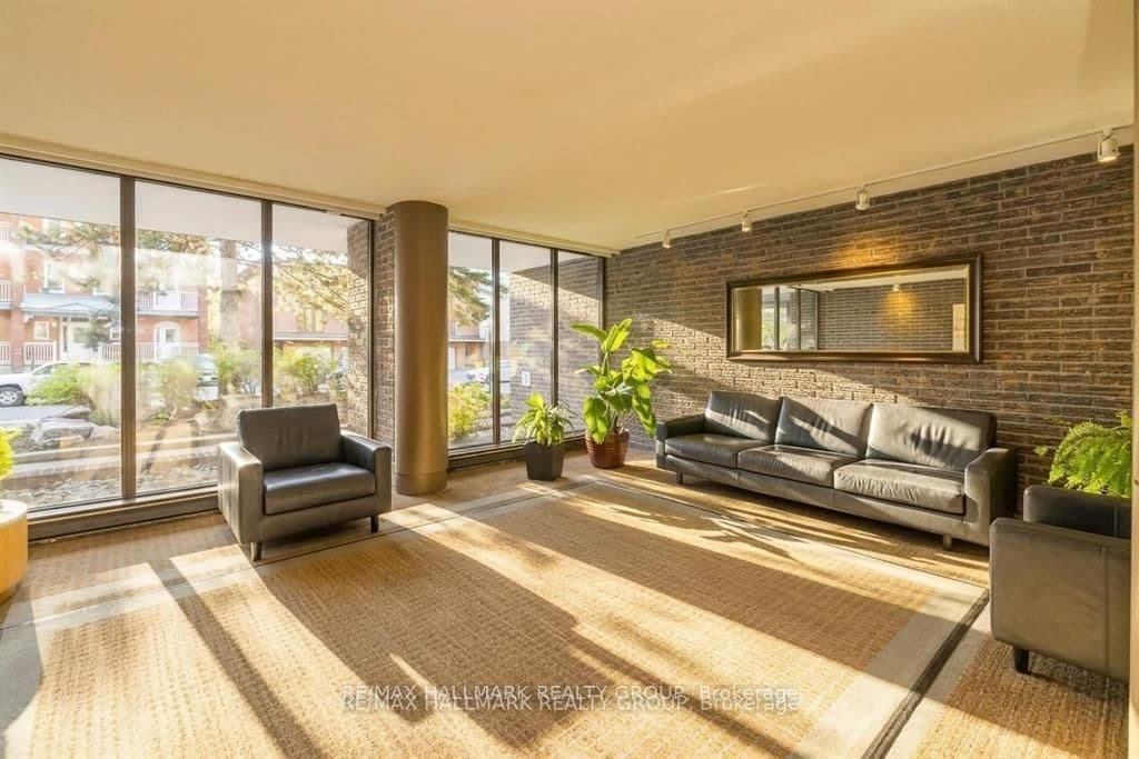 71 Somerset Street W, Unit 2003 - Image 5