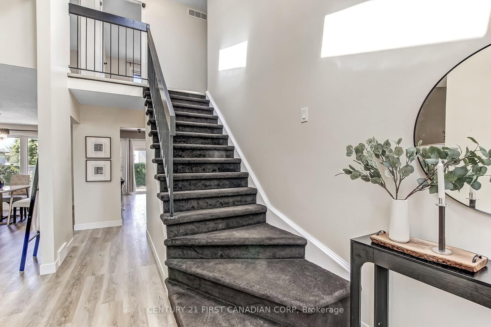 665 Upper Queen Street - Image 4