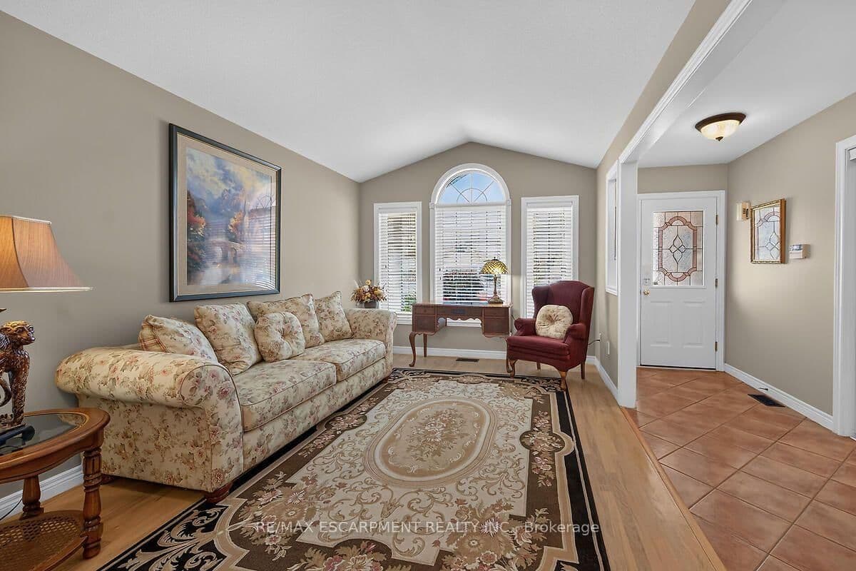 25 Eric Burke Court - Image 6
