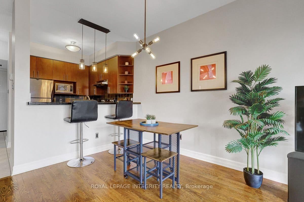 711 Churchill Avenue N, Unit 402 - Image 6