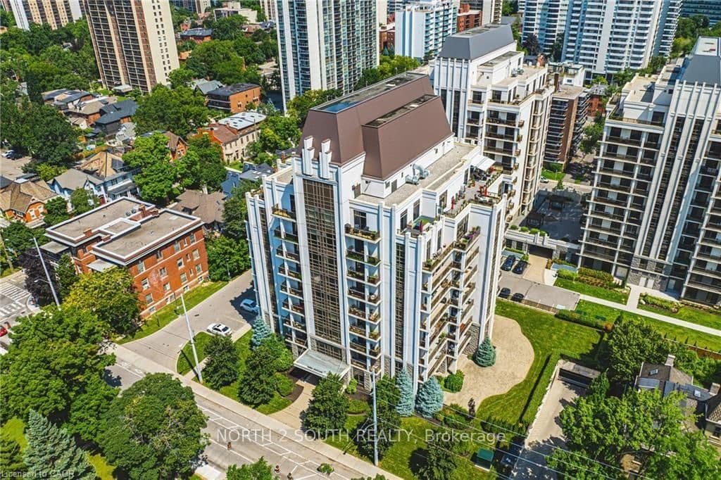 90 Charlton Avenue W, Unit 605 - Image 2
