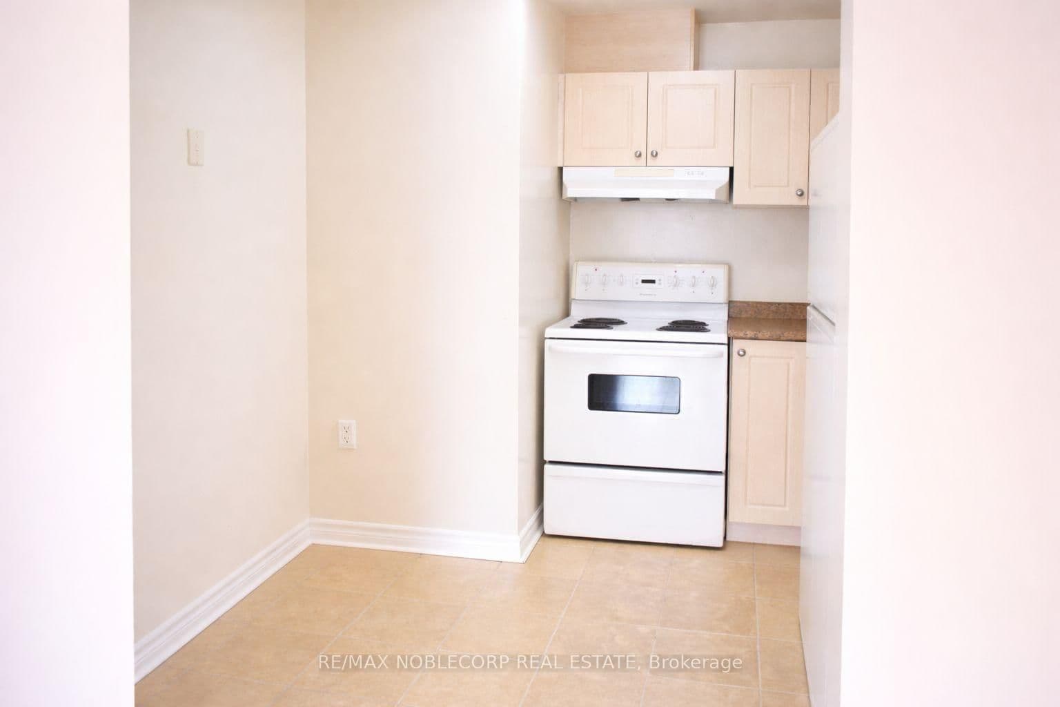 64 Benton Street, Unit 901 - Image 4