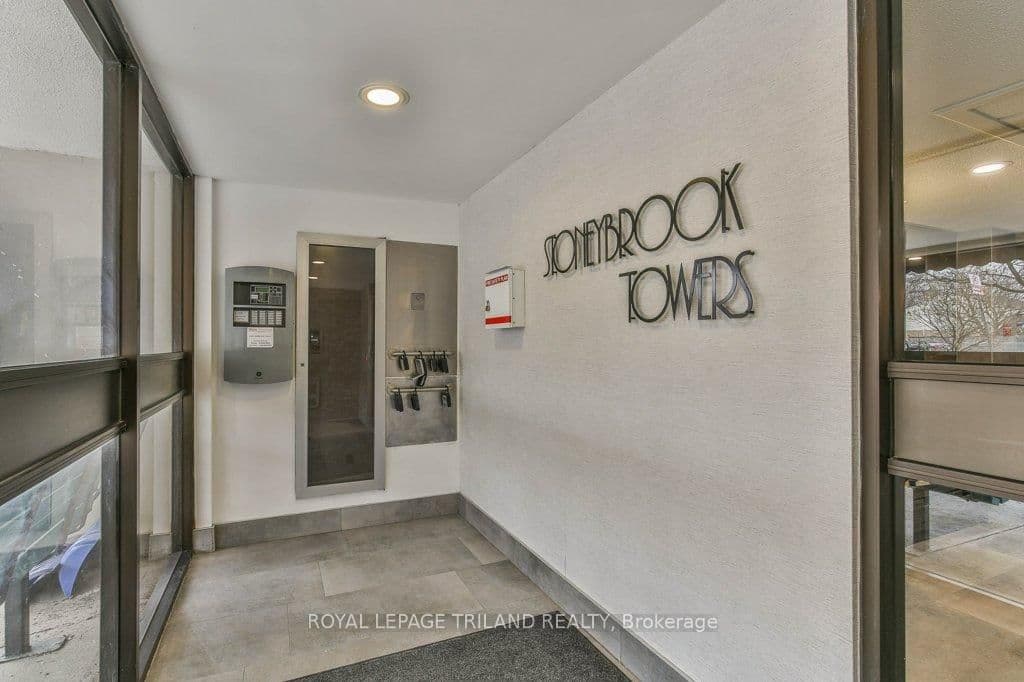 1600 ADELAIDE Street N, Unit 1001 - Image 3