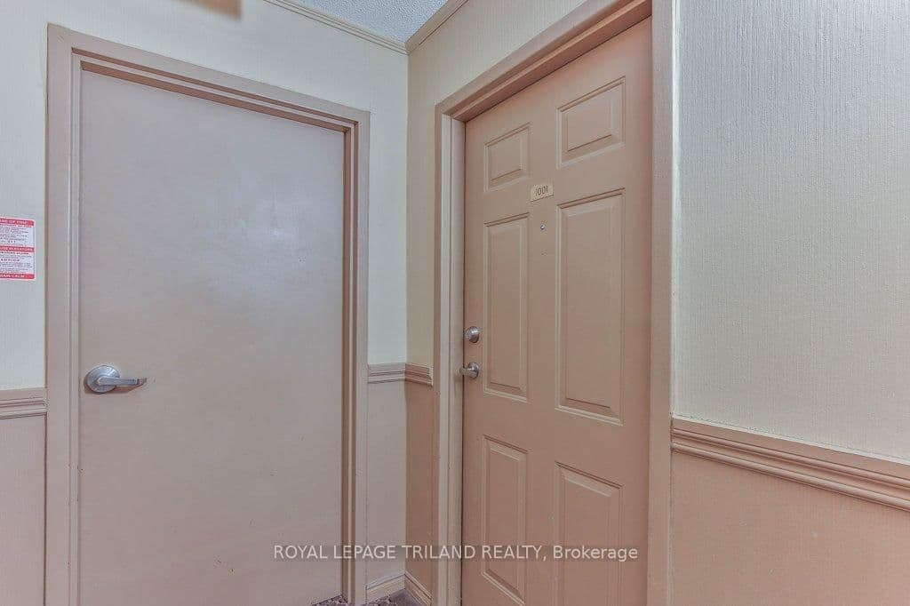 1600 ADELAIDE Street N, Unit 1001 - Image 6