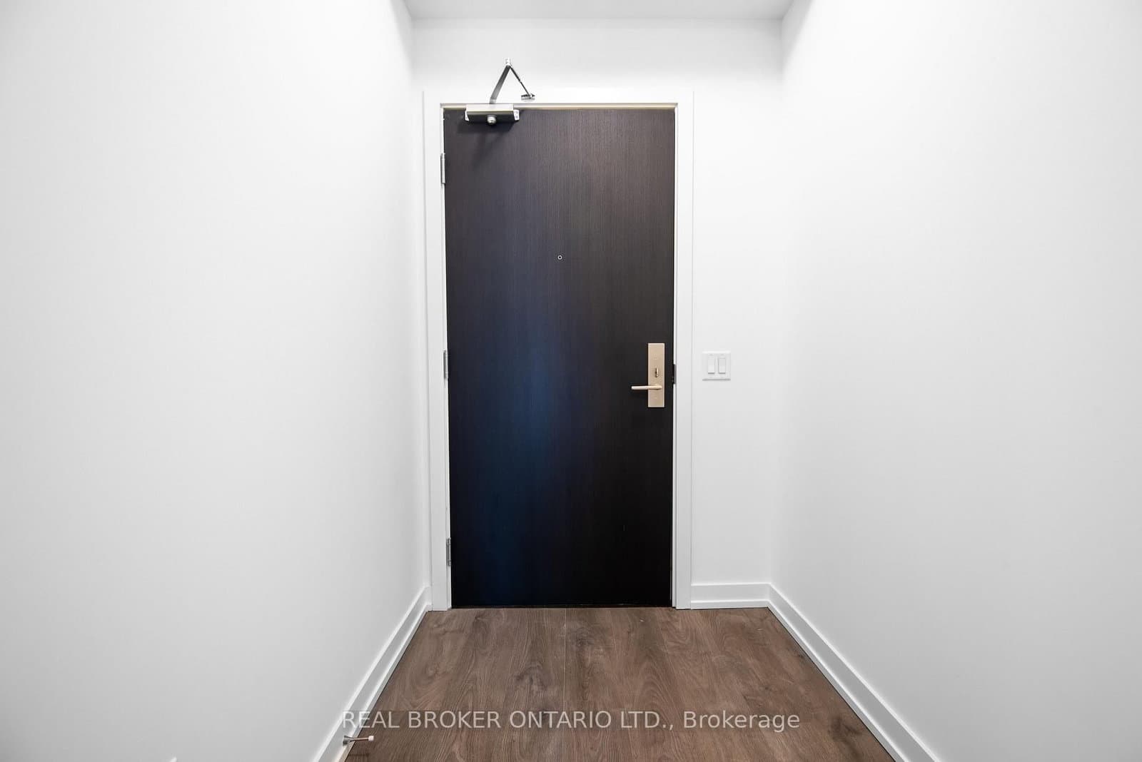 55 Duke Street W, Unit 1101 - Image 1