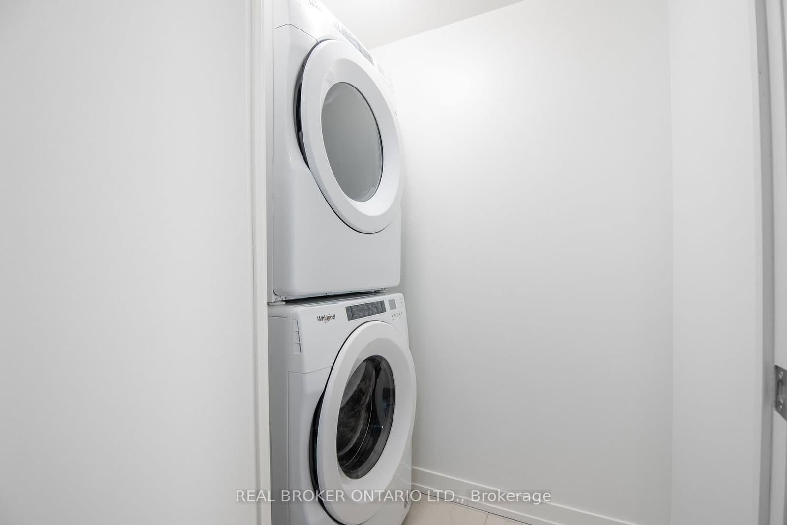 55 Duke Street W, Unit 1101 - Image 3
