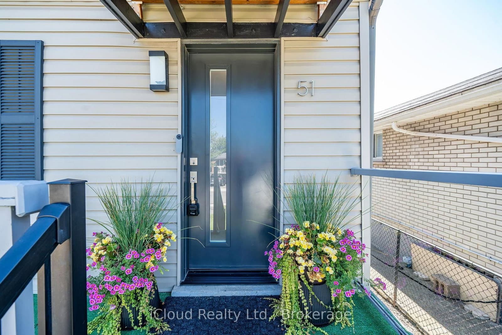 51 Delena Avenue S - Image 4