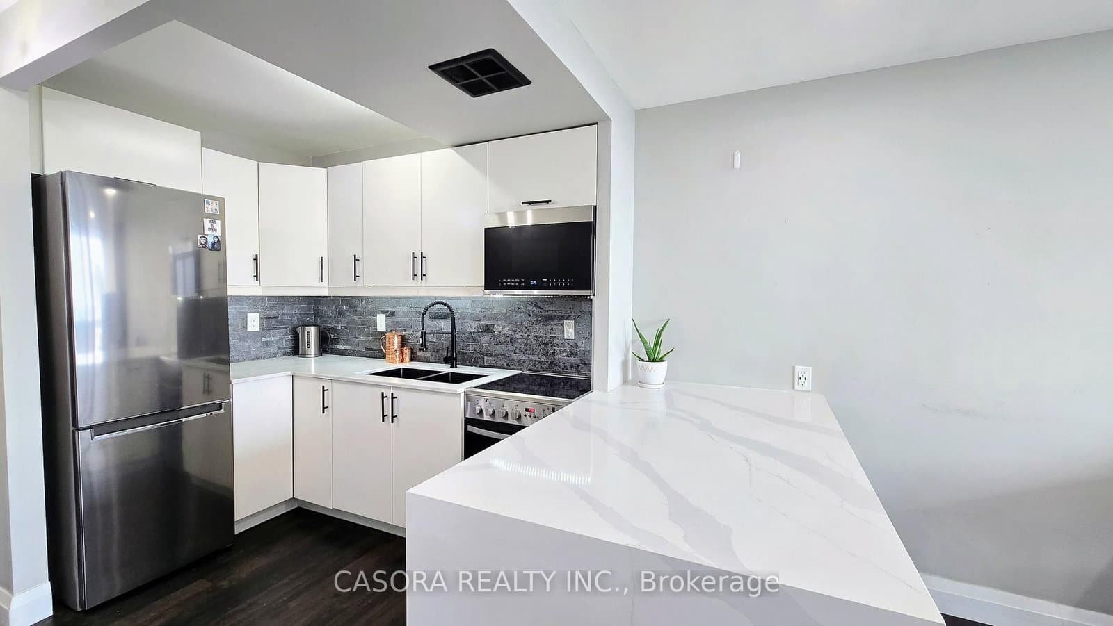 150 Charlton Avenue E, Unit 3003 - Image 1