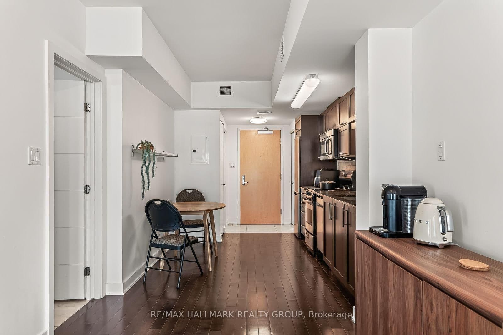 40 Nepean Street, Unit 1204 - Image 6