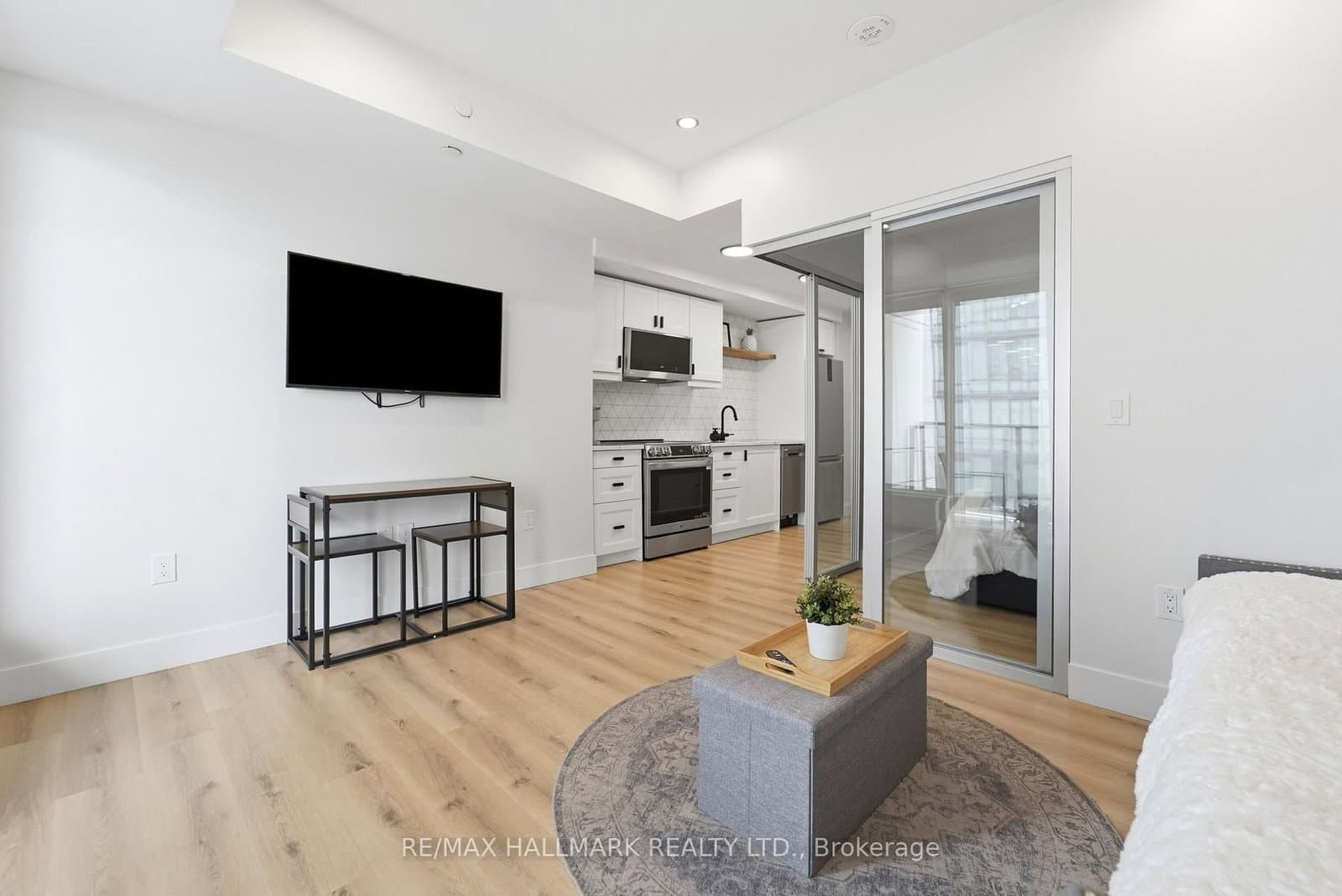 5 Wellington Street S, Unit 1403 - Image 5