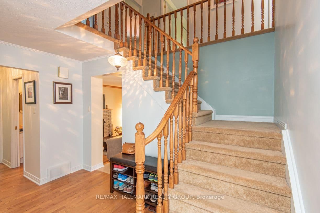 18 Hesse Crescent - Image 3