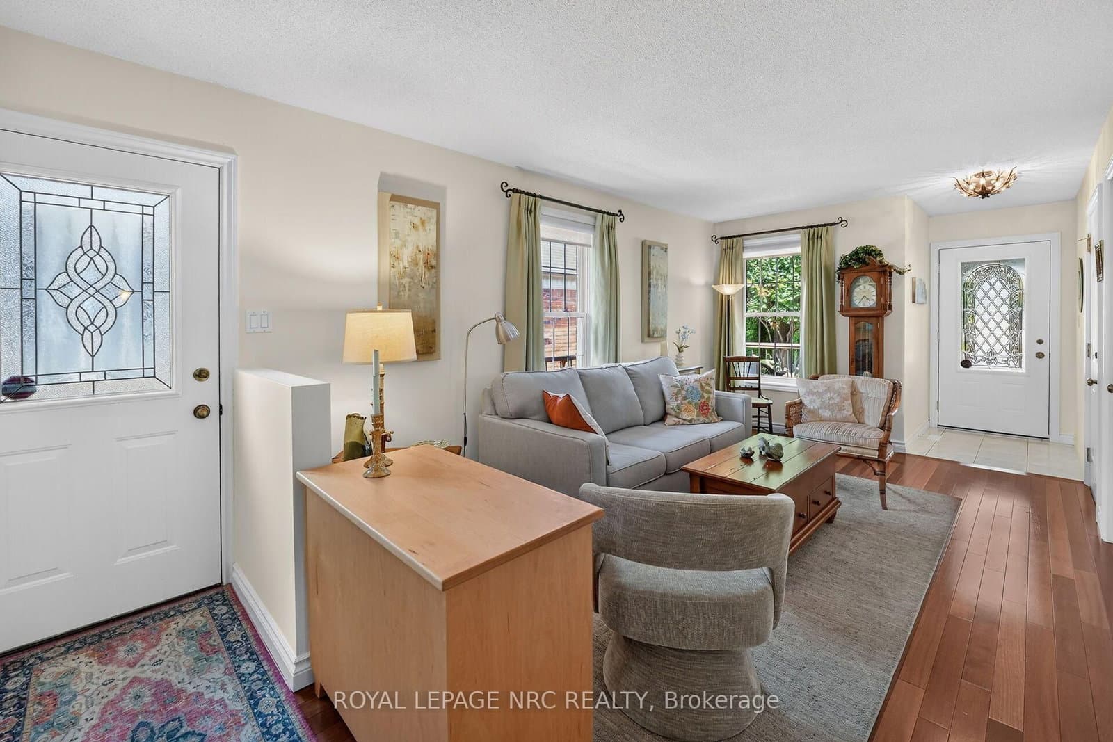 123 A&B First Street Louth - Image 6
