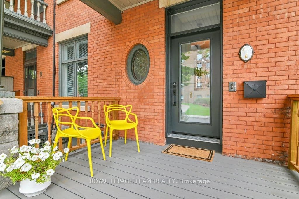 7 Third Avenue - Image 2
