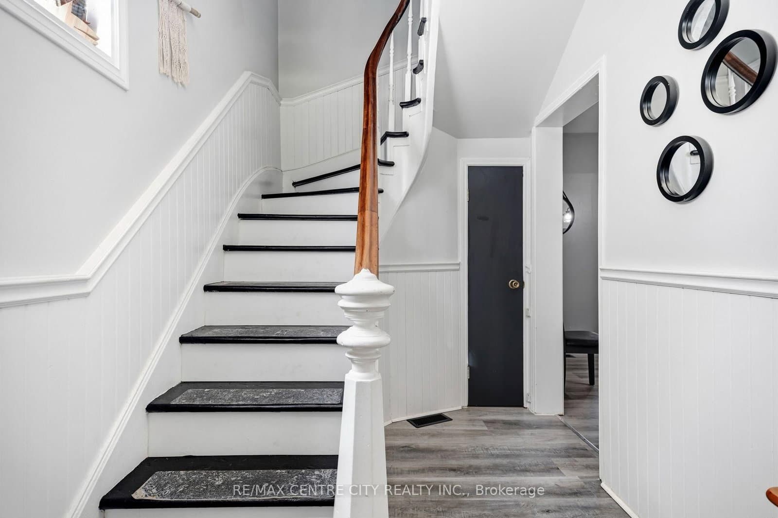 56 Mitchell Street - Image 4