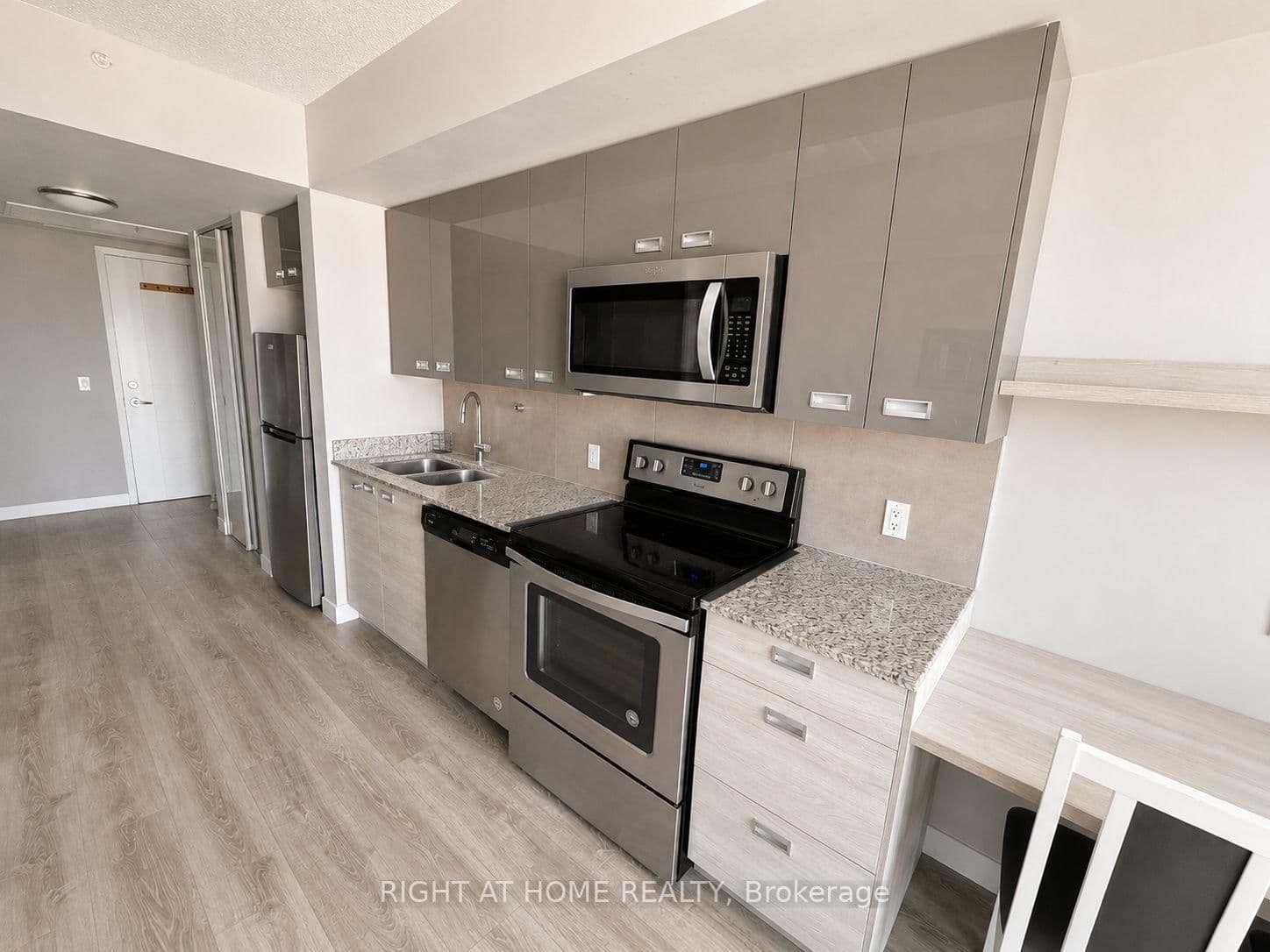 250 Albert Street, Unit 713 - Image 4