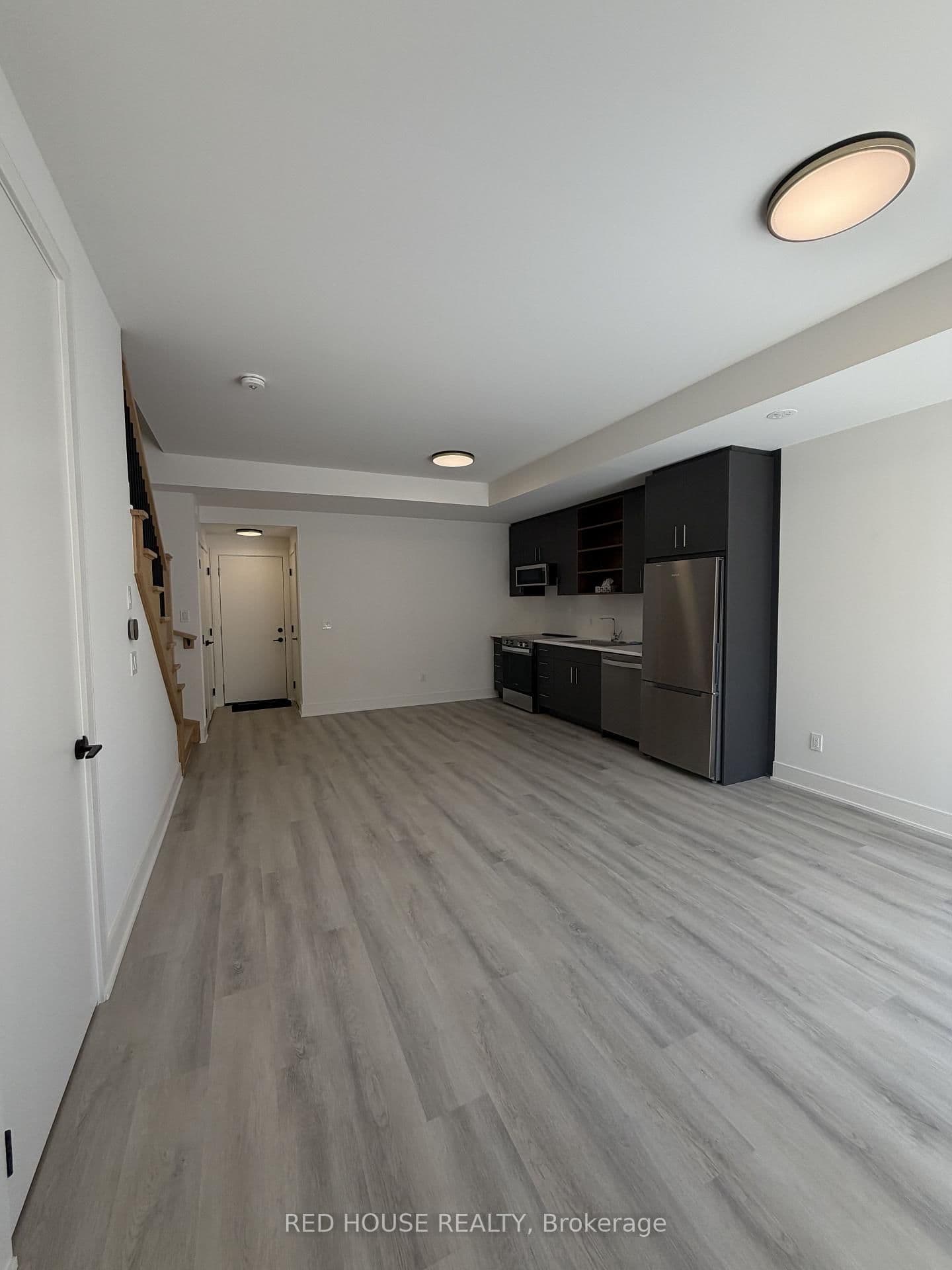 152 Everett Common - Image 2