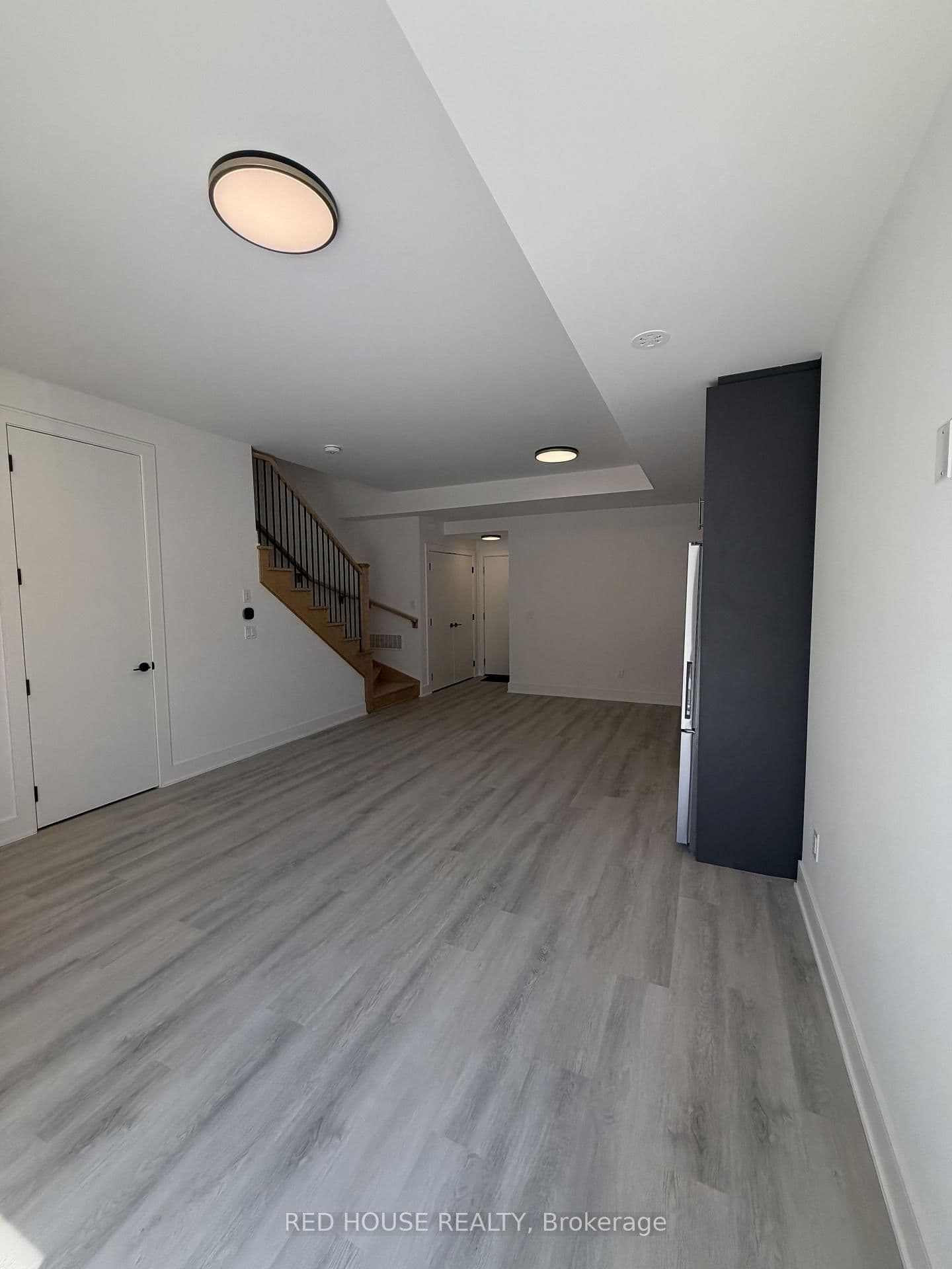 152 Everett Common - Image 4