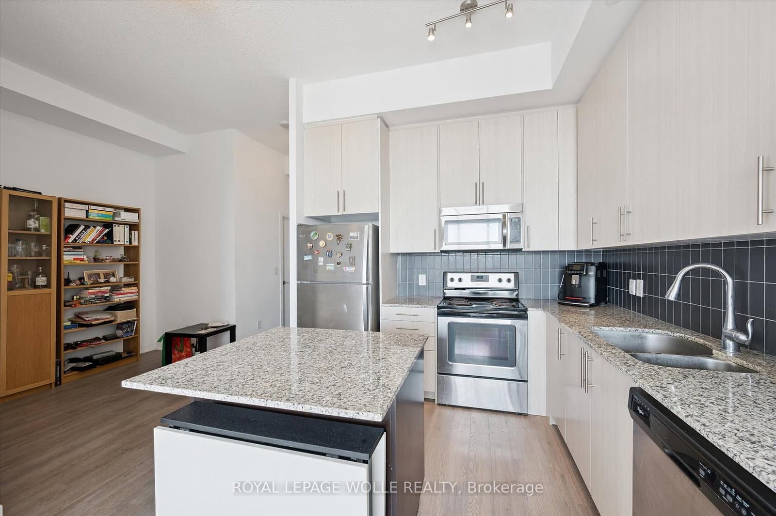 85 Duke Street W, Unit 1707 - Image 5