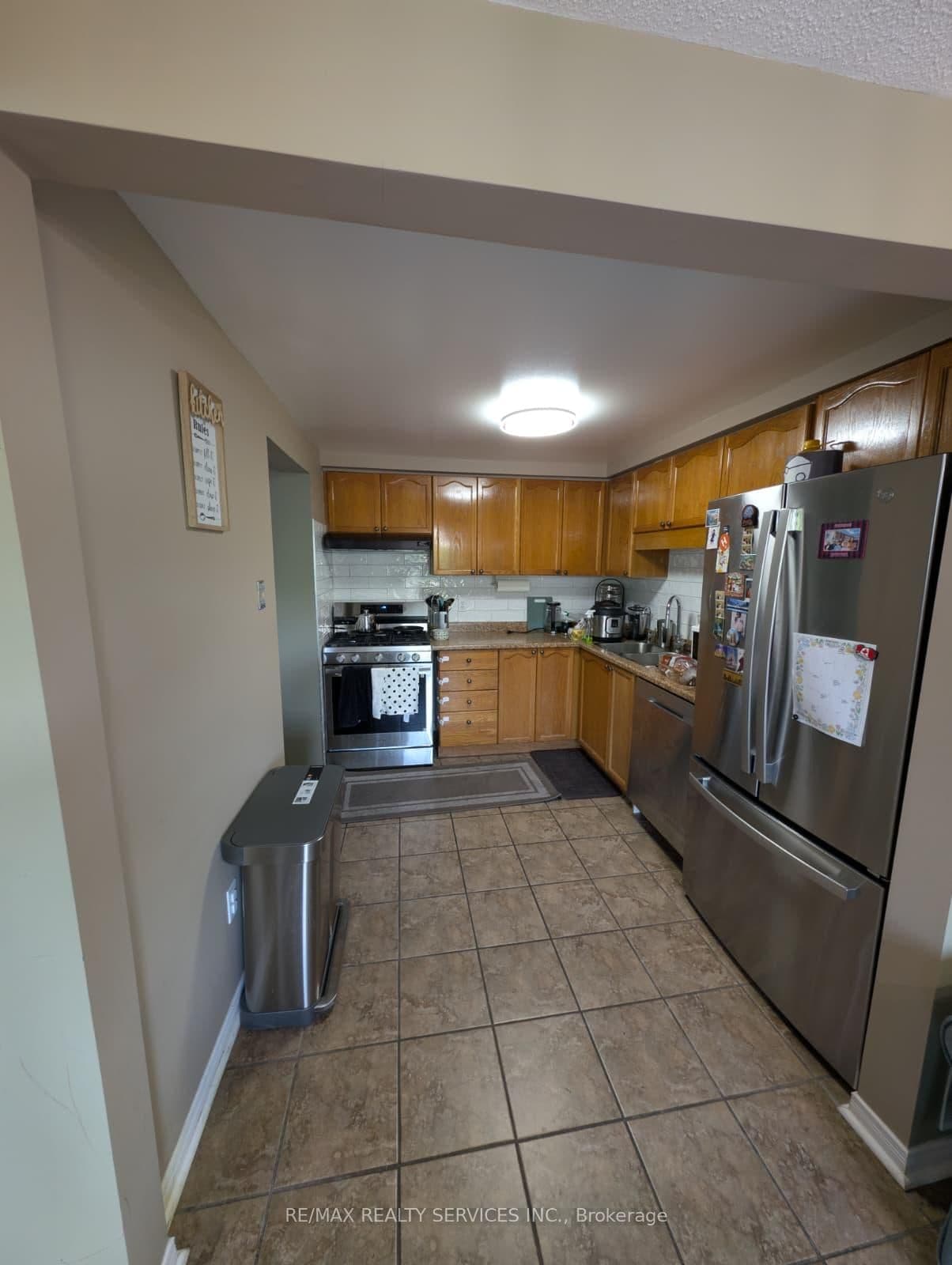 466 Bankside Drive - Image 3