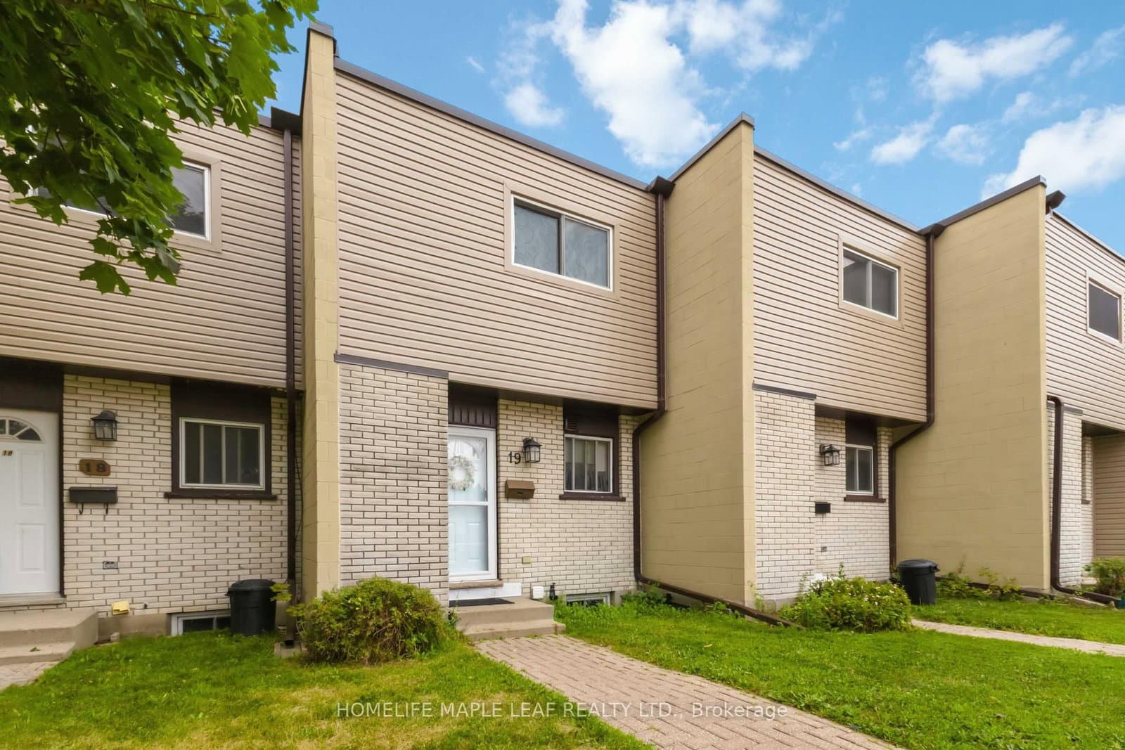 178 Grulke Street, Unit 19 - Image 3