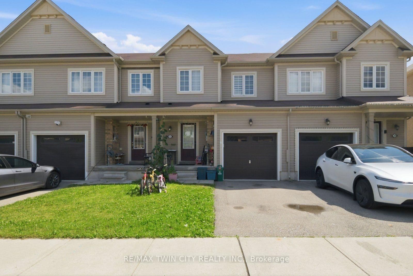32 Cole Crescent