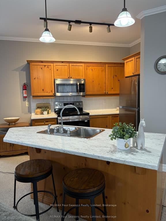 184 Snowbridge Way, Unit 114 - Image 6