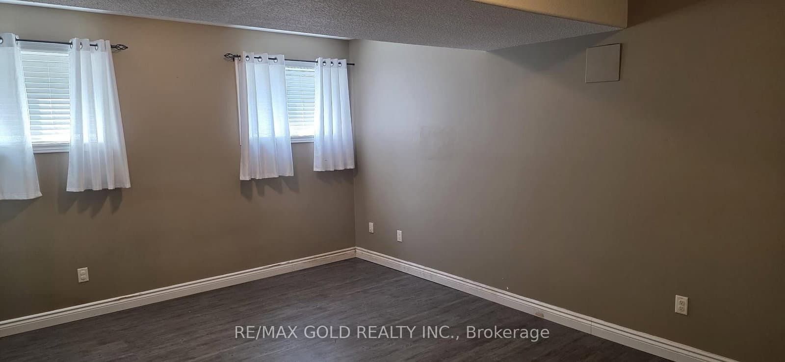 11 Rose Avenue - Image 6