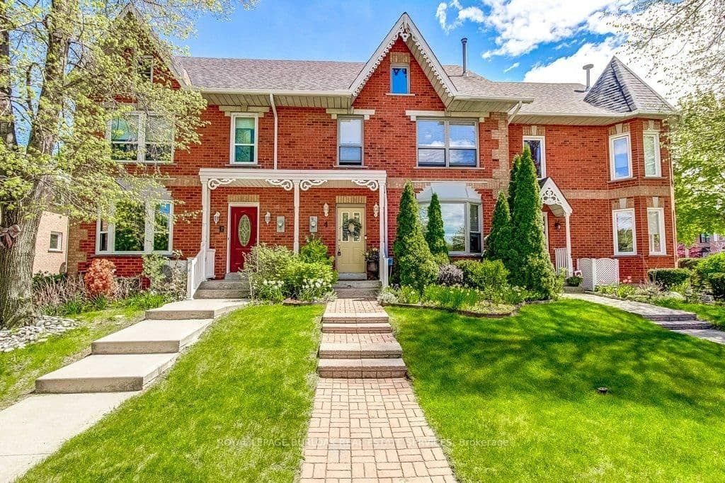 4 Edgewater Drive - Image 1