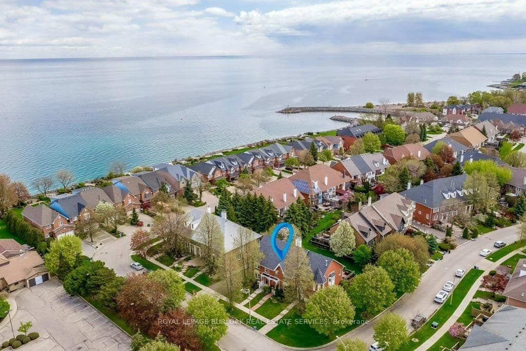 4 Edgewater Drive - Image 3
