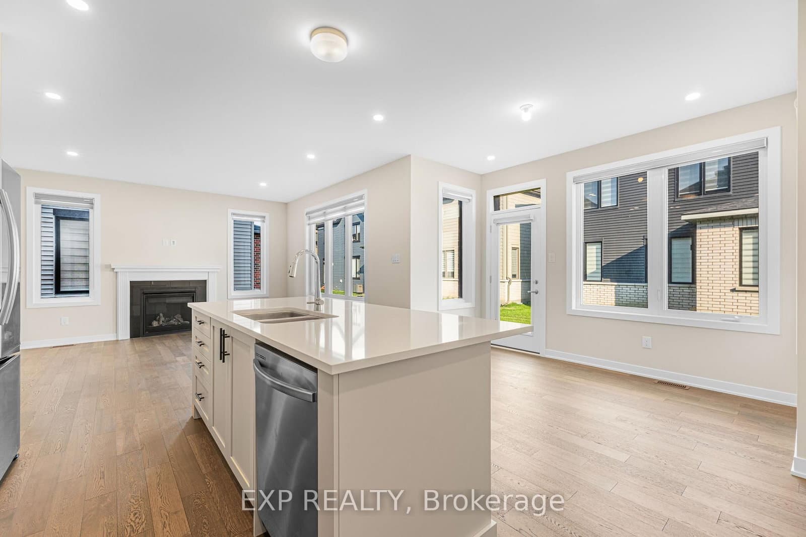 345 Peninsula Road - Image 4