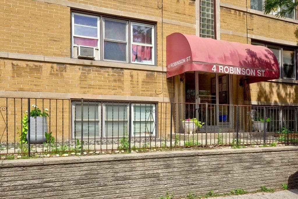 4 Robinson Street, Unit 10 - Image 1