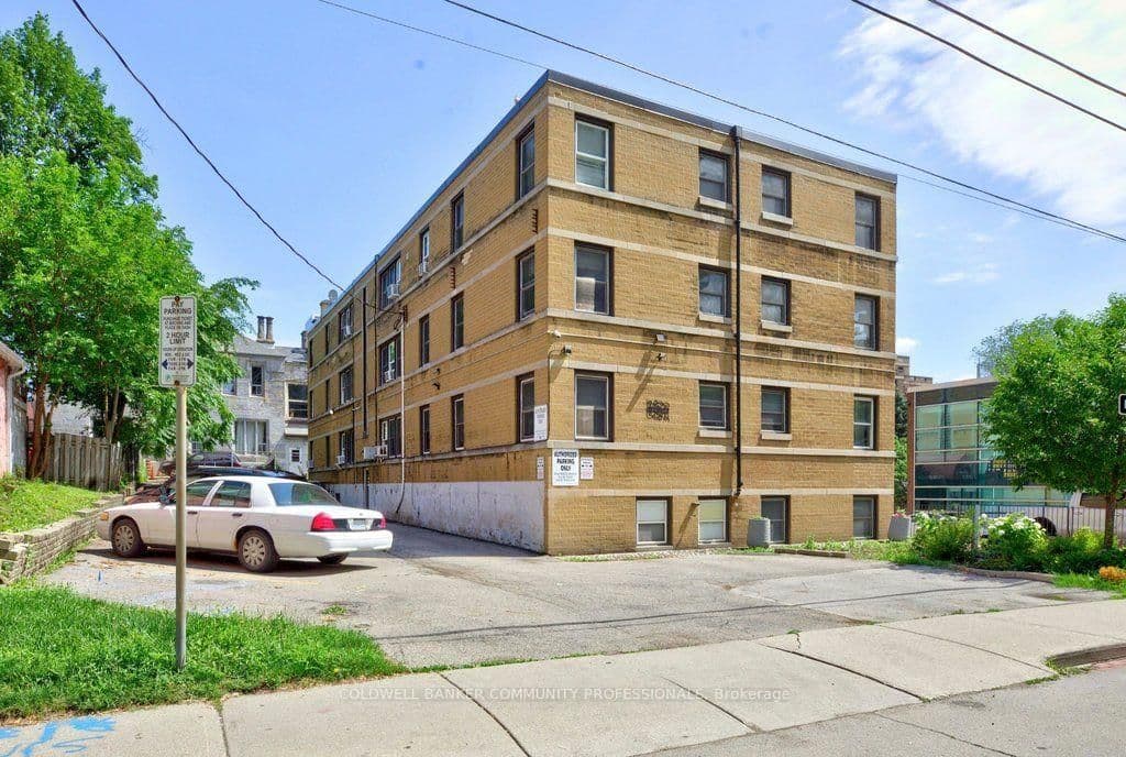 4 Robinson Street, Unit 10 - Image 2