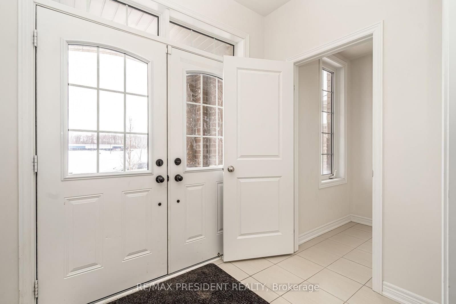 663 ANISHINAABE Drive - Image 4