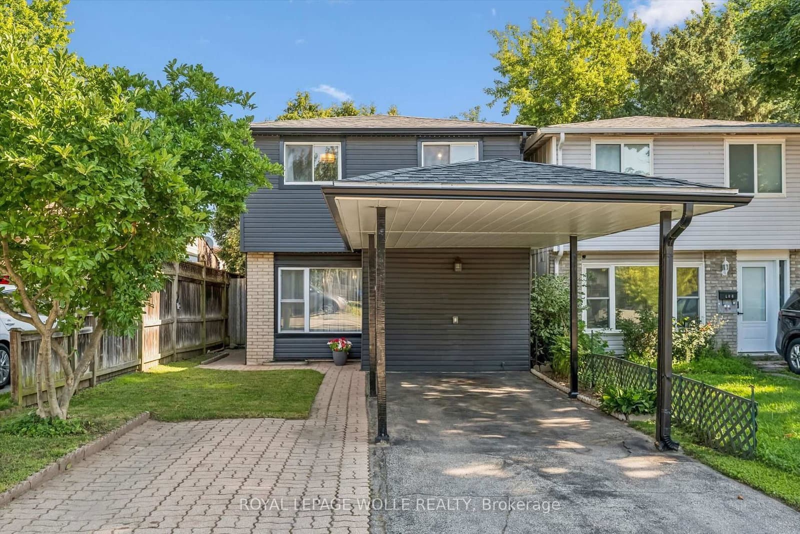 460 Parkview Crescent - Image 1