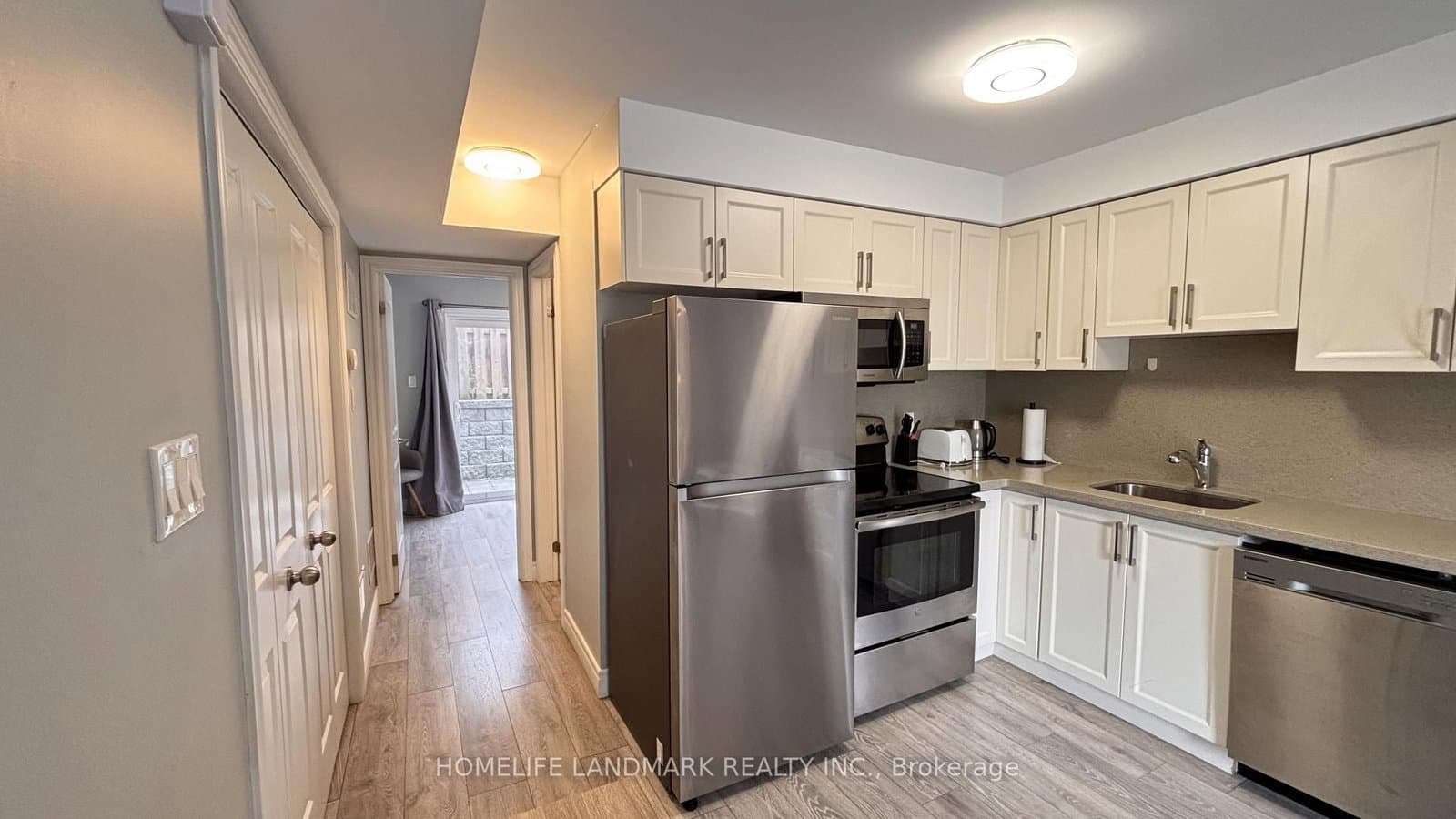 122 COURTLAND Avenue E, Unit #14 - Image 4