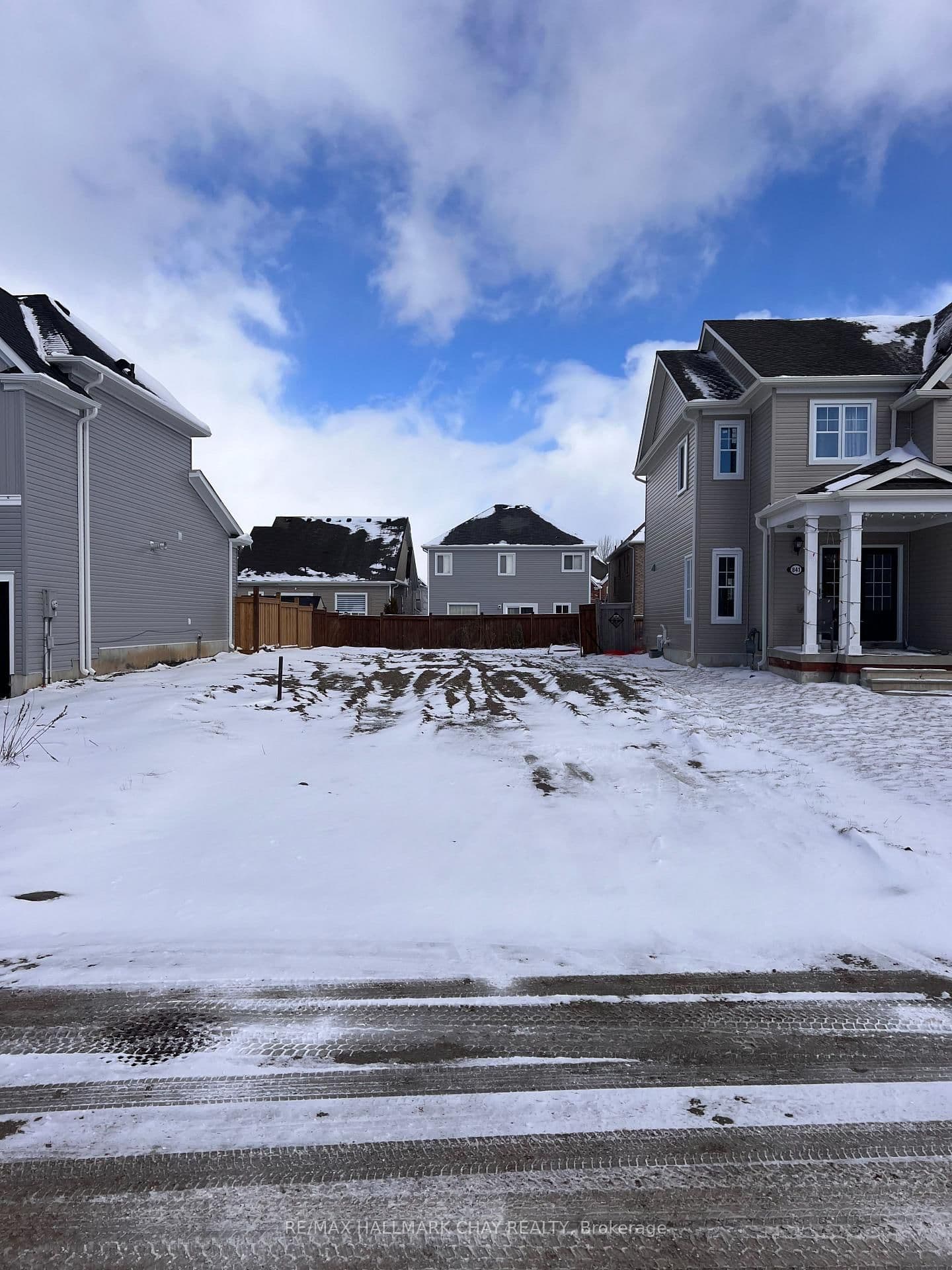 837 O'Reilly Crescent - Image 2