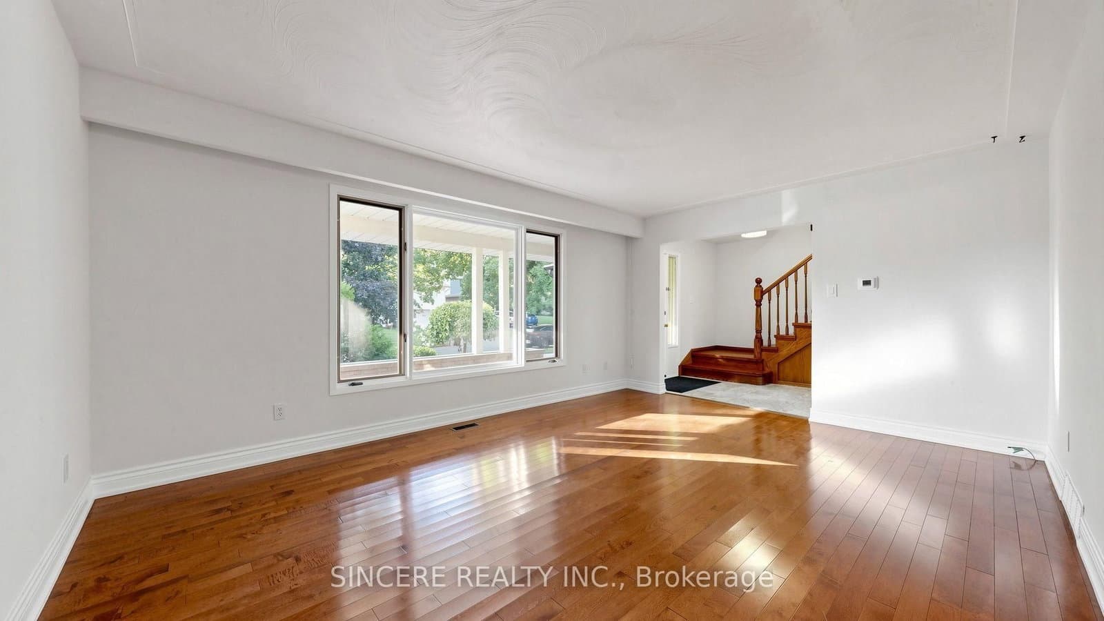 118 Candlewood Crescent - Image 4