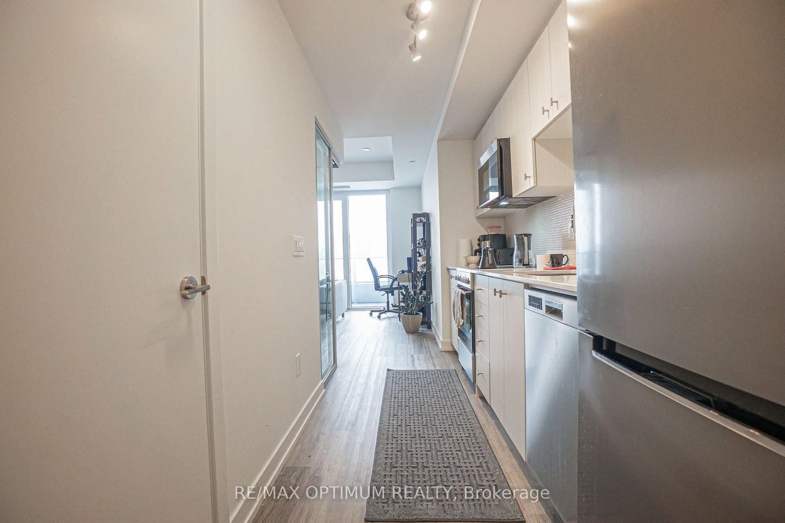 15 Wellington Street, Unit 603 - Image 3