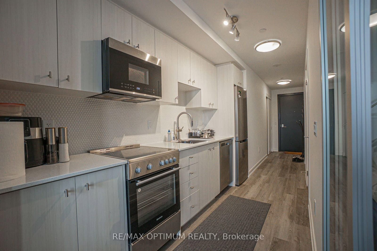 15 Wellington Street, Unit 603 - Image 4