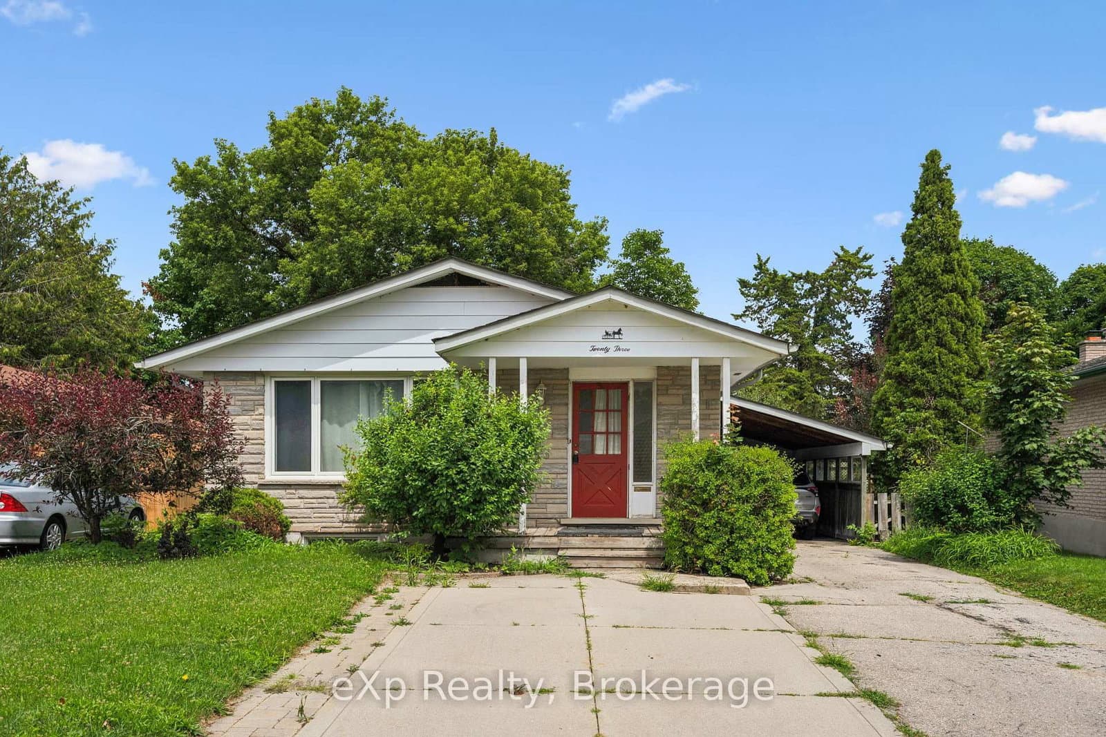23 Muskoka Drive - Image 1