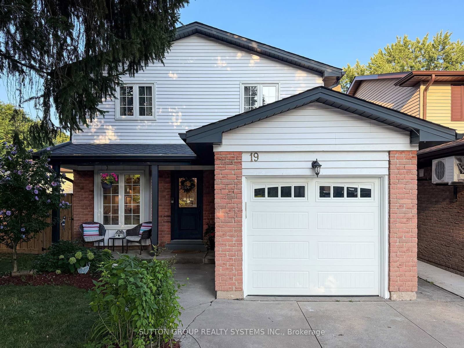 19 Parkway Place - Image 1