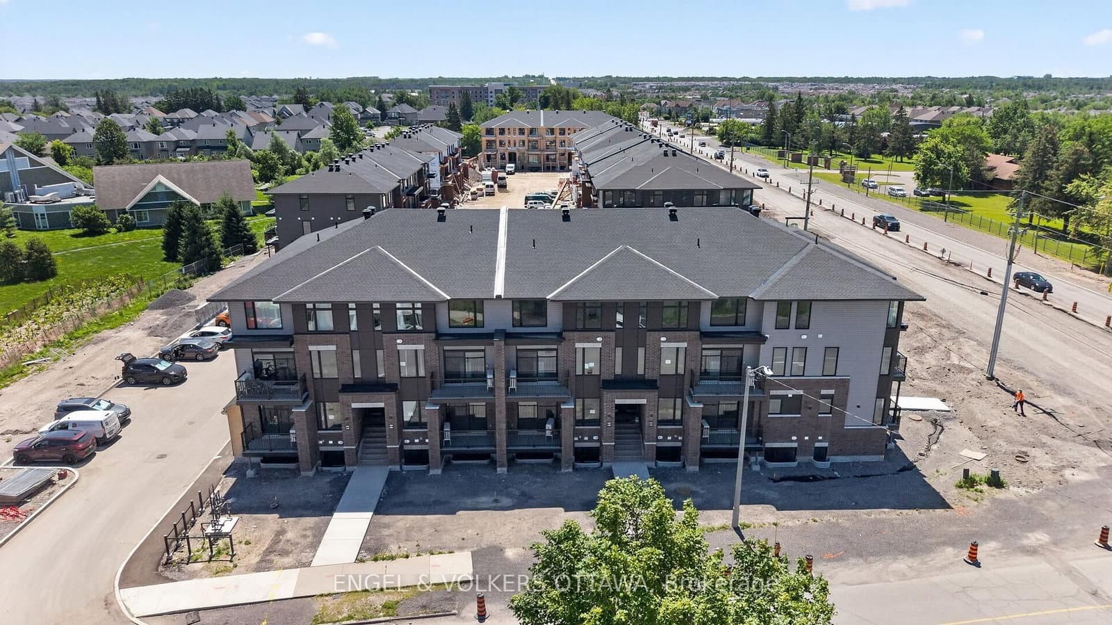 138 Stardust Private - Image 1